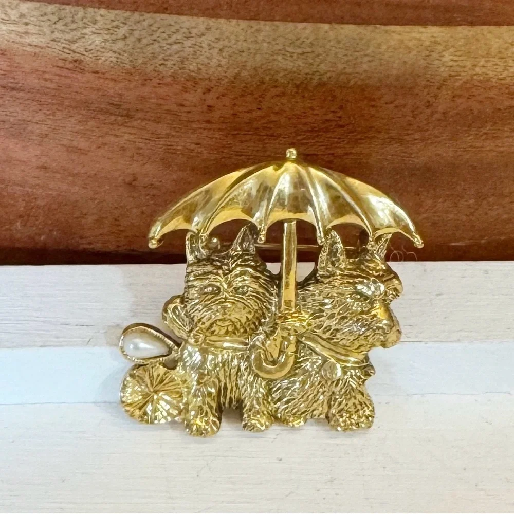 Vintage Scottie Terrier Dogs with Umbrella Pin 1980s